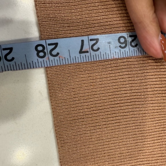 NWOT – Tan Oversized Sweater with Heart – Xlarge - Picture 4 of 5